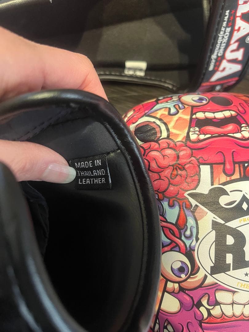 キックボクシング　 レガース　　ボクシンググローブ セット♡ パンツなし