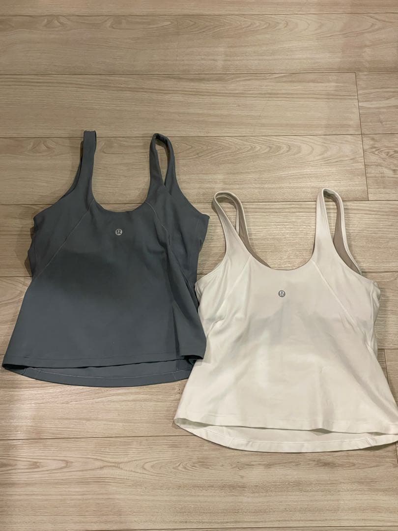 ルルレモン　カップ付きタンク　8