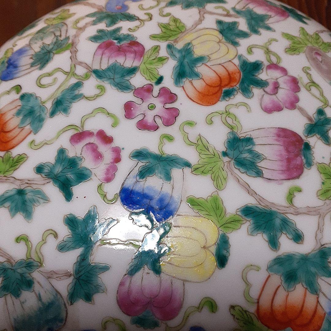 中国大清乾隆年製粉彩大合子