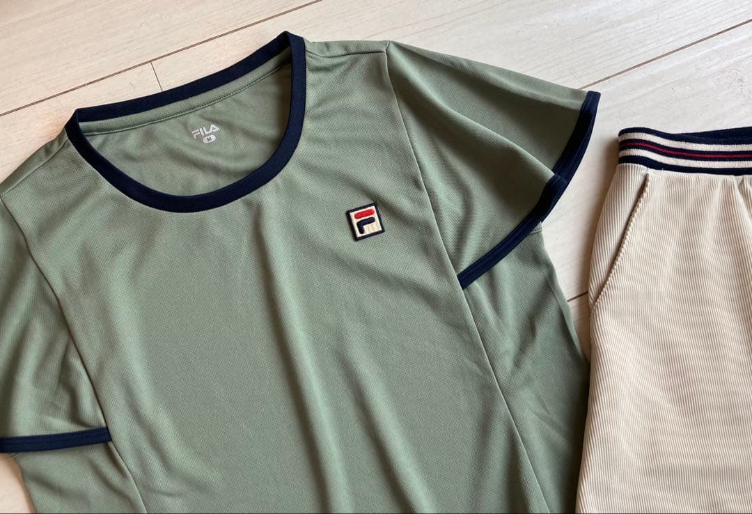 美品＊FILAフィラ＊コーデュロイスコートとオリーブのトップス上下セット