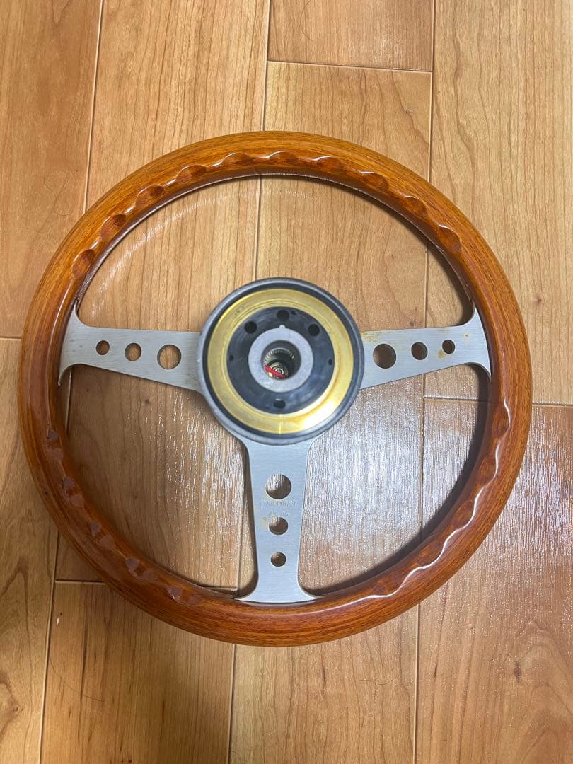 ウッド製ステアリングホイール 3スポーク