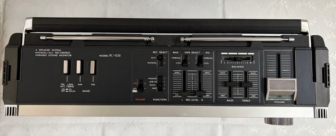 昭和レトロ　ビクターラジカセ（BIPHONICシステム）