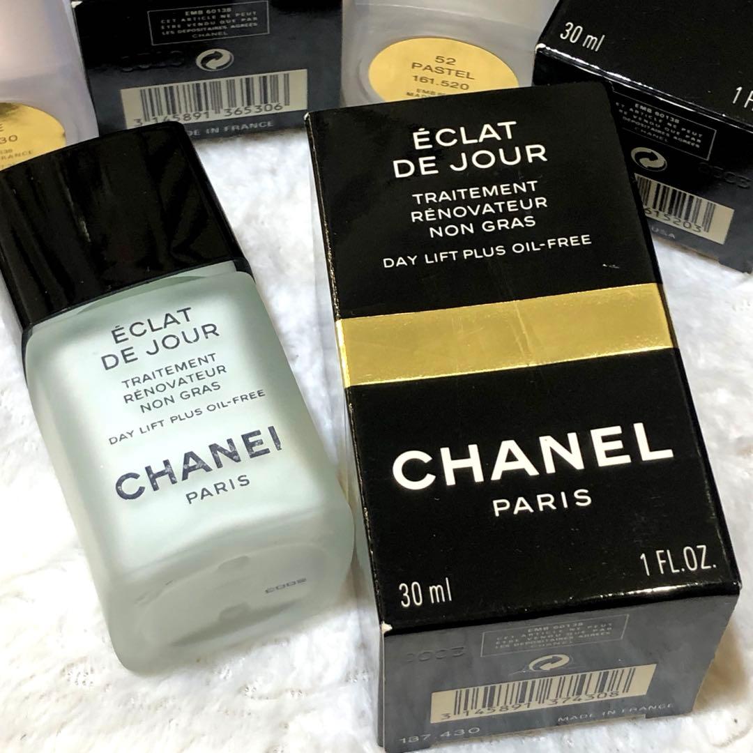 シャネル　フェイスパウダー　ファンデーション　乳液　3点