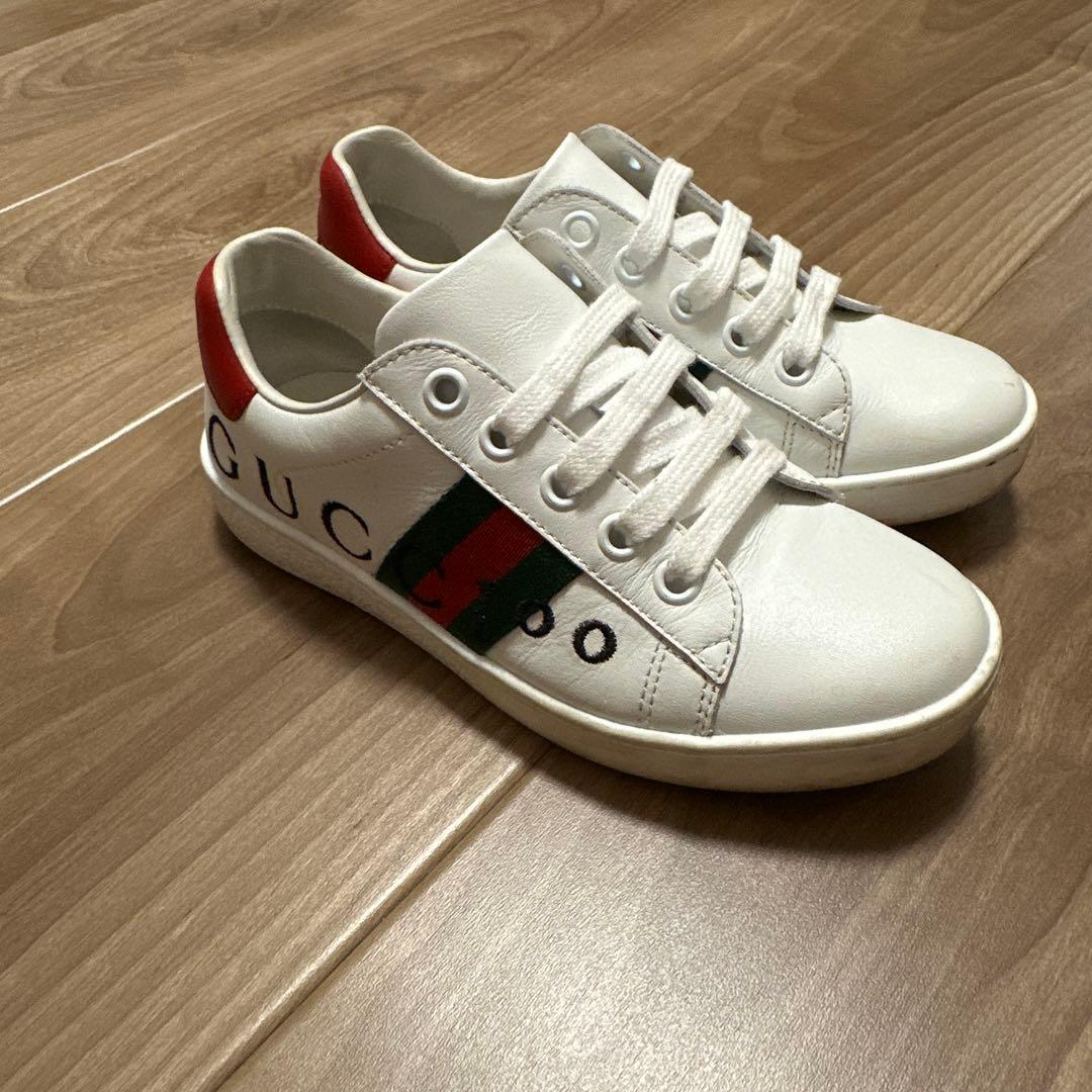 GUCCI キッズ　スニーカー