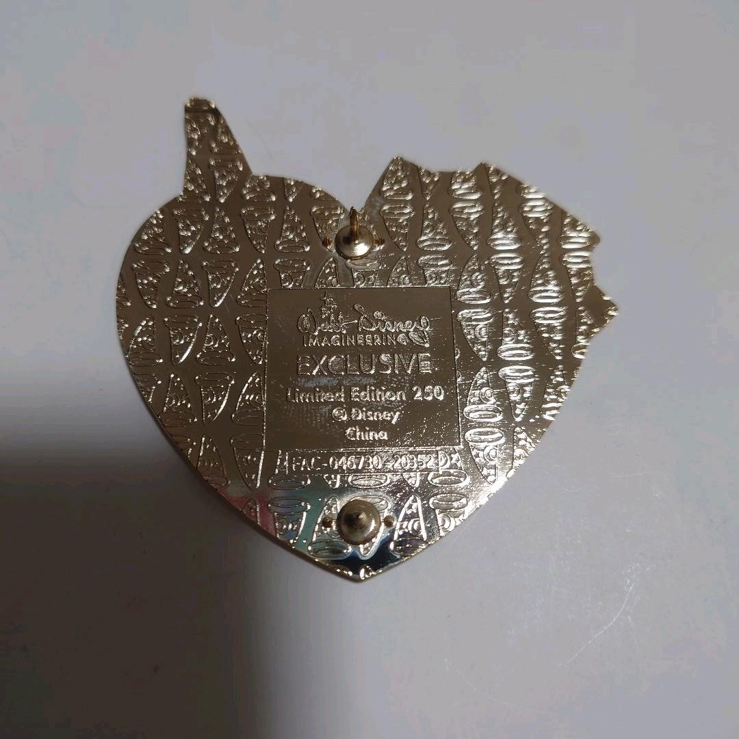 WDI ウォルトディズニーイマジニアリング とんすけ ピンバッジ 限定250個