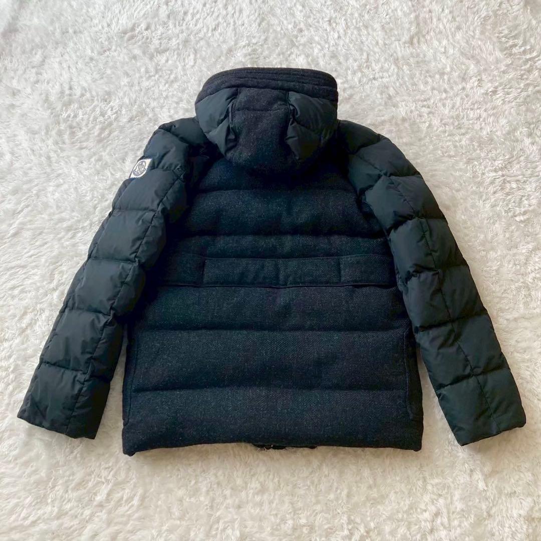 モンクレール モンクレールガムブルー ウール ダウンジャケット ブラック