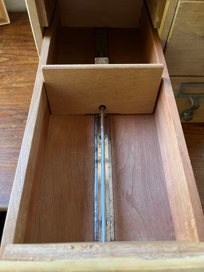 ヴィンテージ　図書館　カード棚　木製引き出し　ドロワー 4段