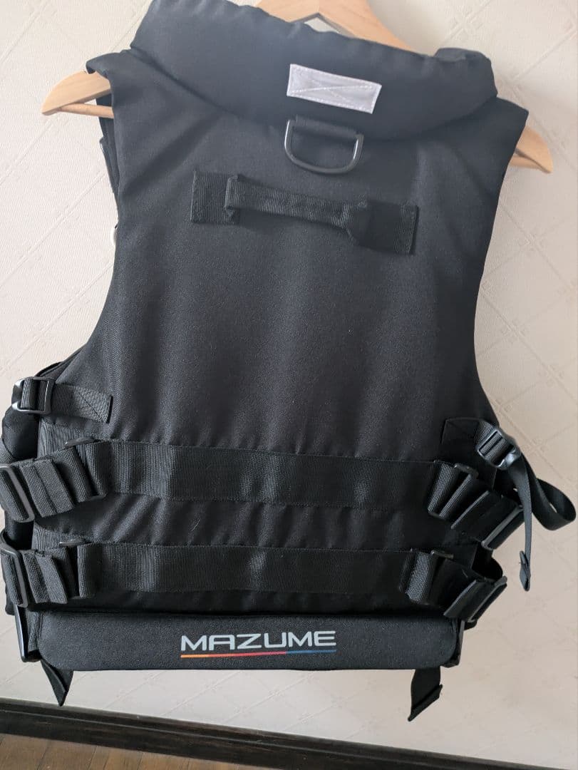 MAZUME ブラック フィッシング　ライフジャケット　マズメ