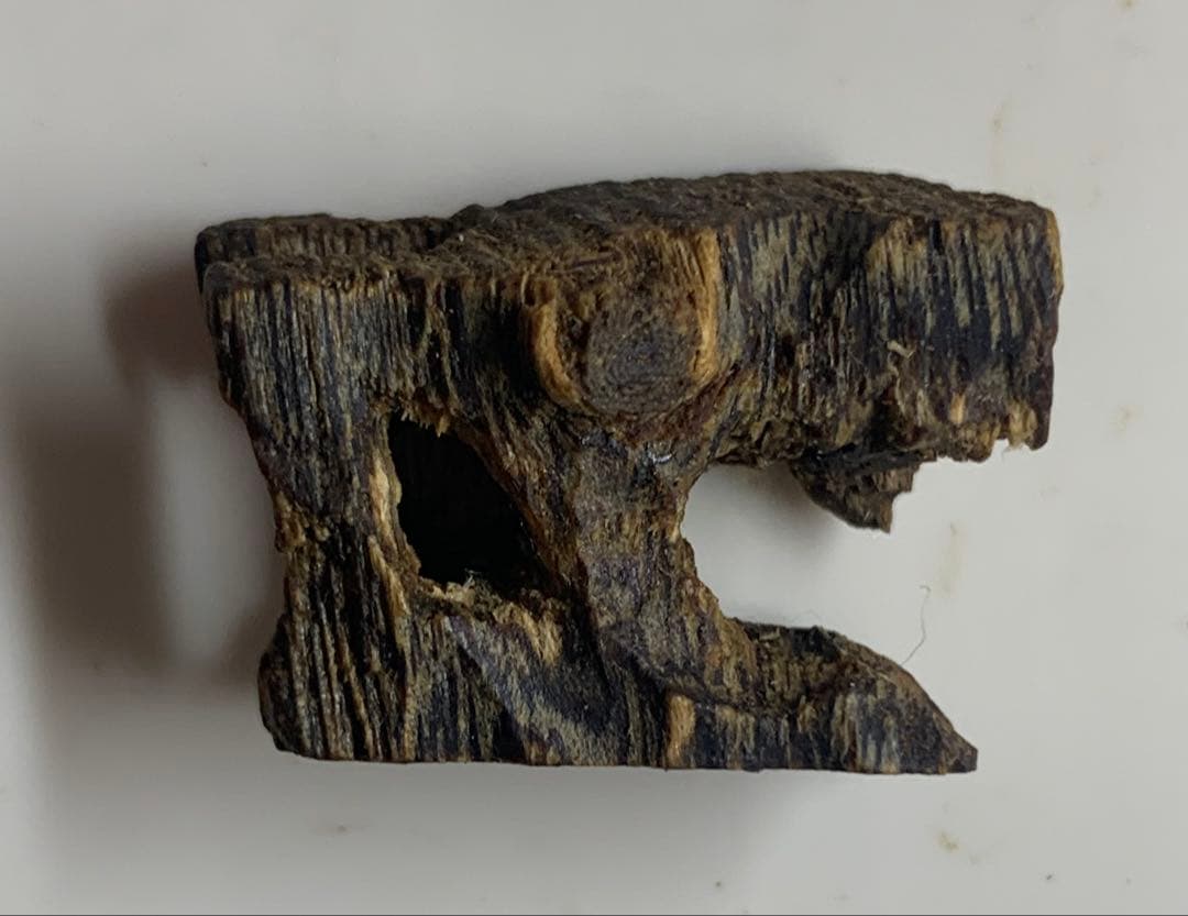 極上緑油伽羅 沈香 香木 沈香線香 緑油伽羅 重さ:2g 限定価格