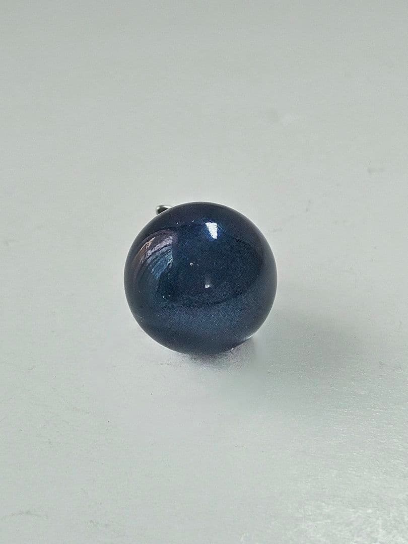 Dior ディオール ネイビー蜂デザイン　スタッドピアス　片方