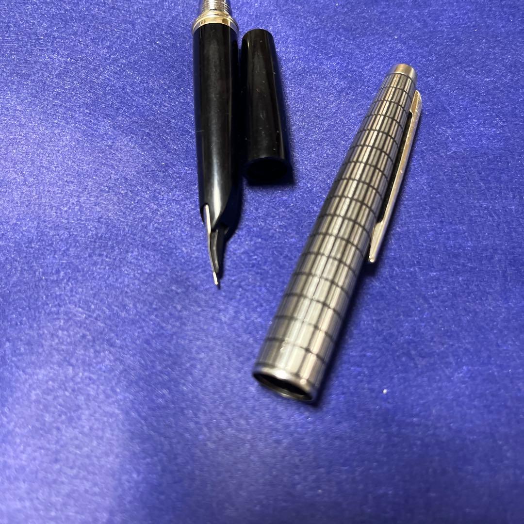 K*o様 パイロットElite 万年筆 18K 750 格子柄