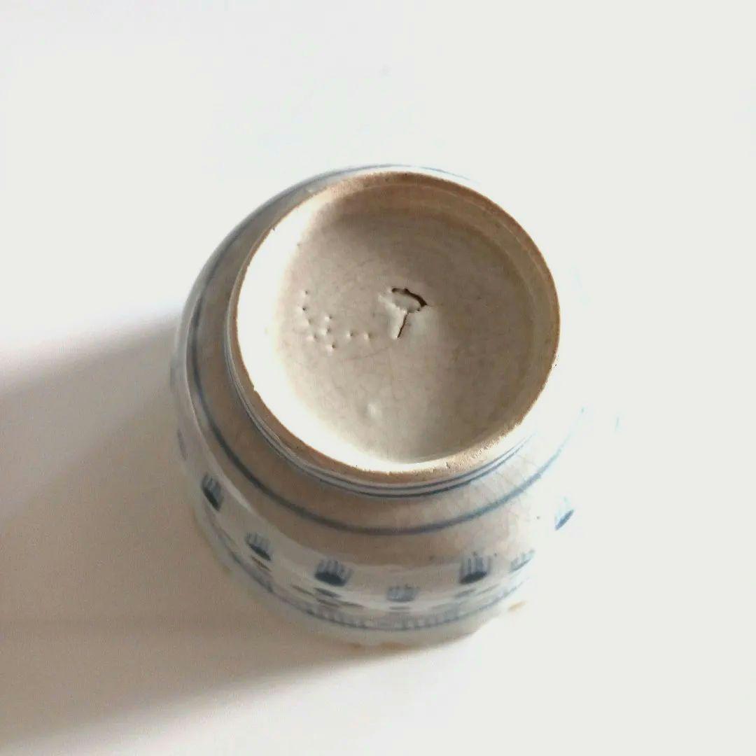 初期能茶山大振猪口　半陶半磁