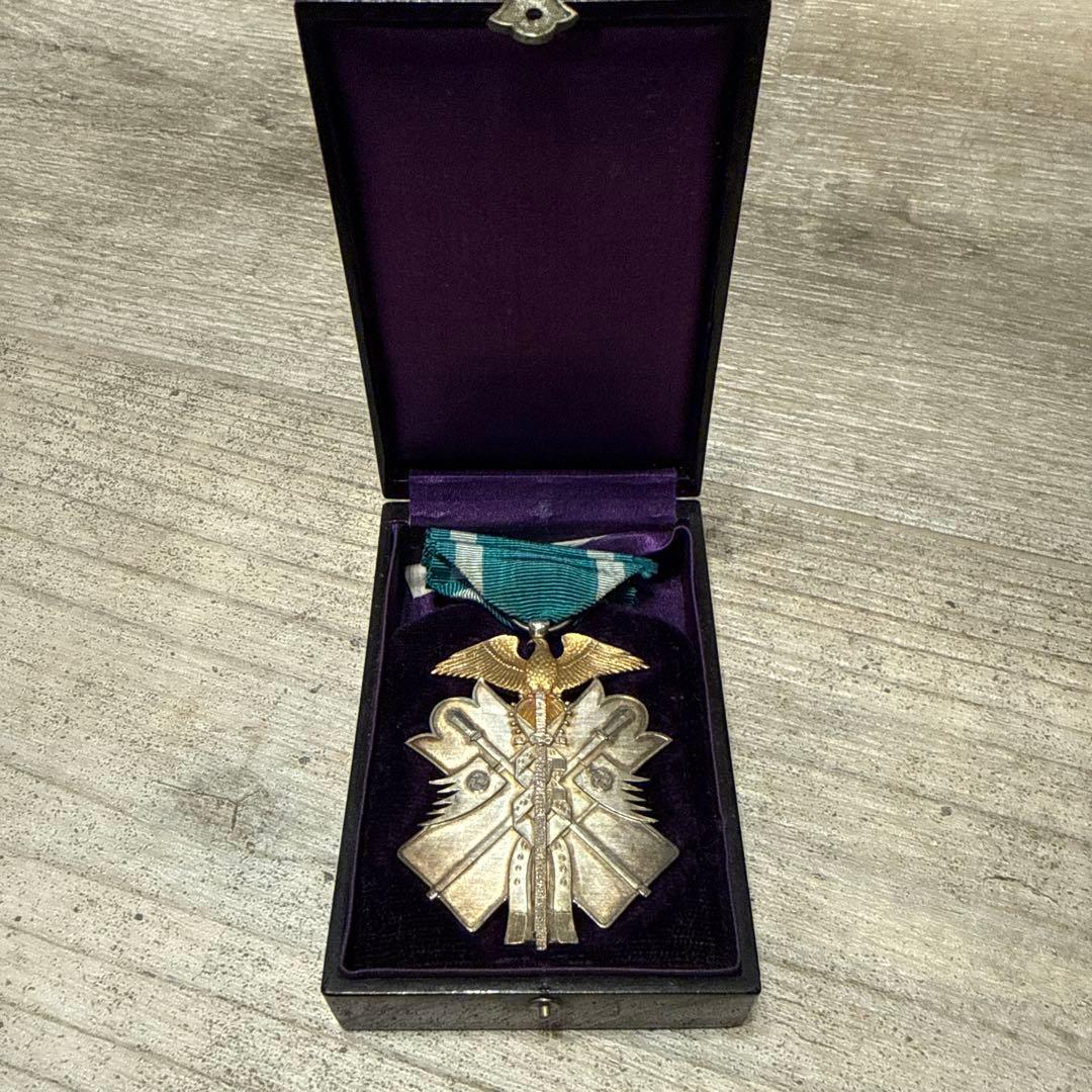 勲七級金鵄勲章勲章