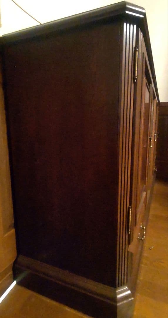 カリモクのサイドボード