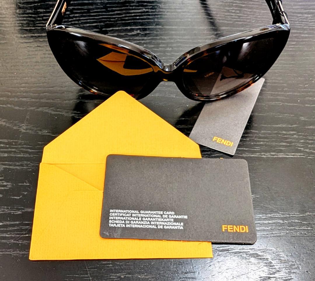 FENDI レディス　サングラス　FS5305A　ズッカ柄(新品未使用)