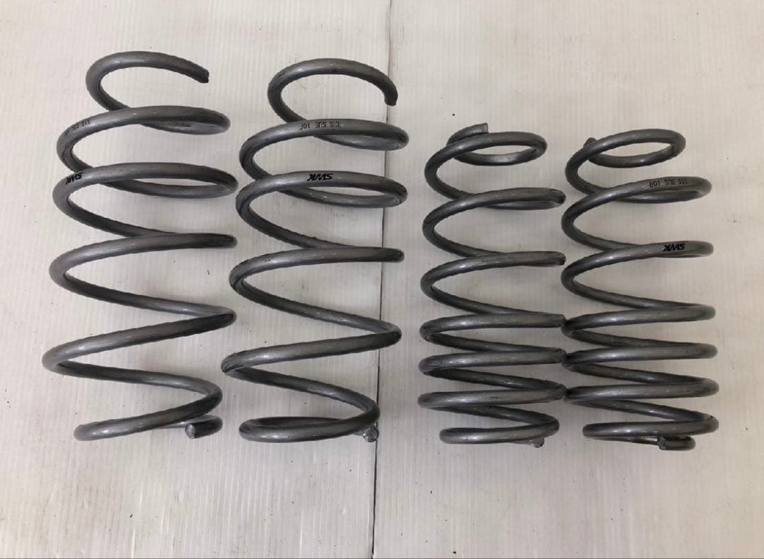 ど*ん様 SWK サスペンションスプリング zc33s