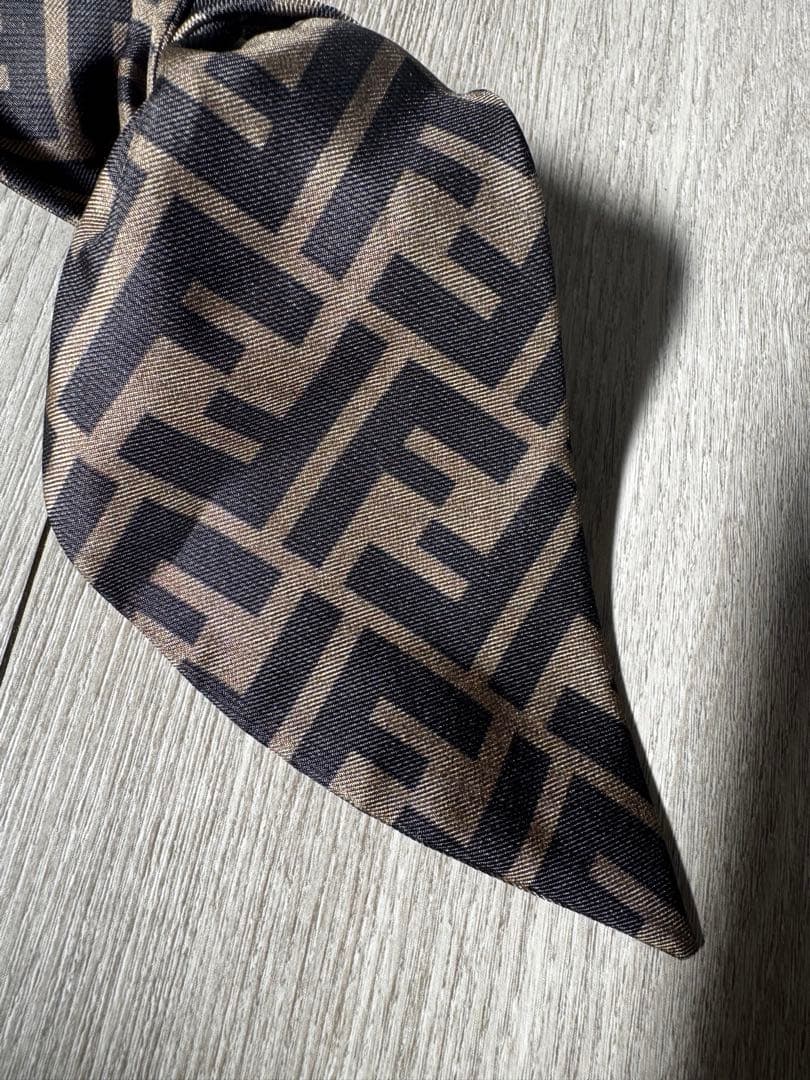 FENDI ヘアアクセサリー ブラウン/ブラッククリップ✨✨美品✨✨