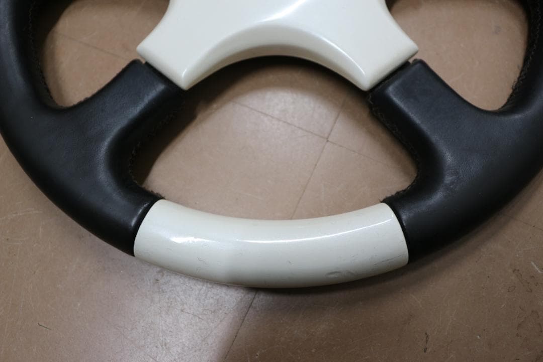ホワイト ハンドル ステアリング junis ジャニス レトロ パーツ