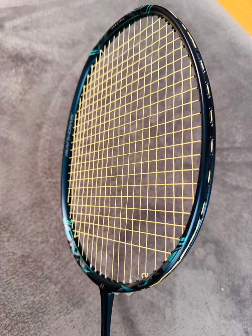 YONEX NANOFLARE 800 Pro 4UG5【海外モデル】