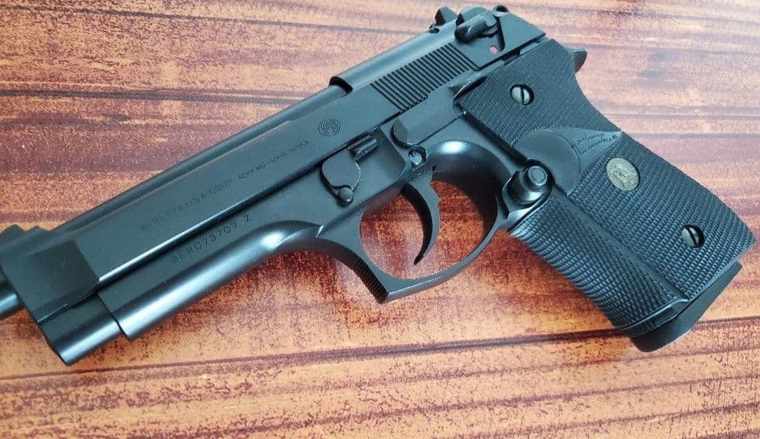 パックマイヤー 　ベレッタ92FS 用 グリップ　クライムハンター後期型美品