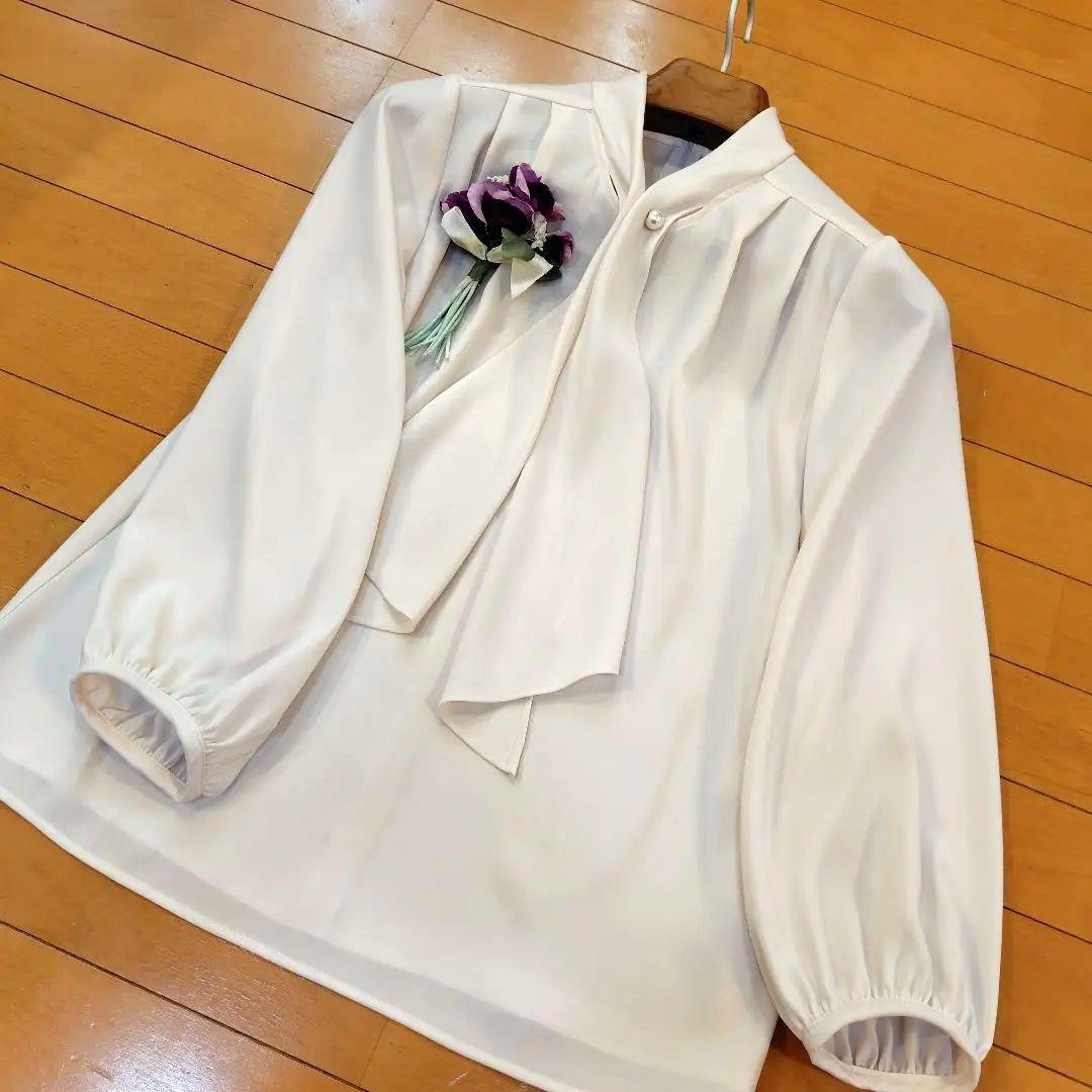 専用レリアン 近年モデル とろみパールボウタイブラウス 11L