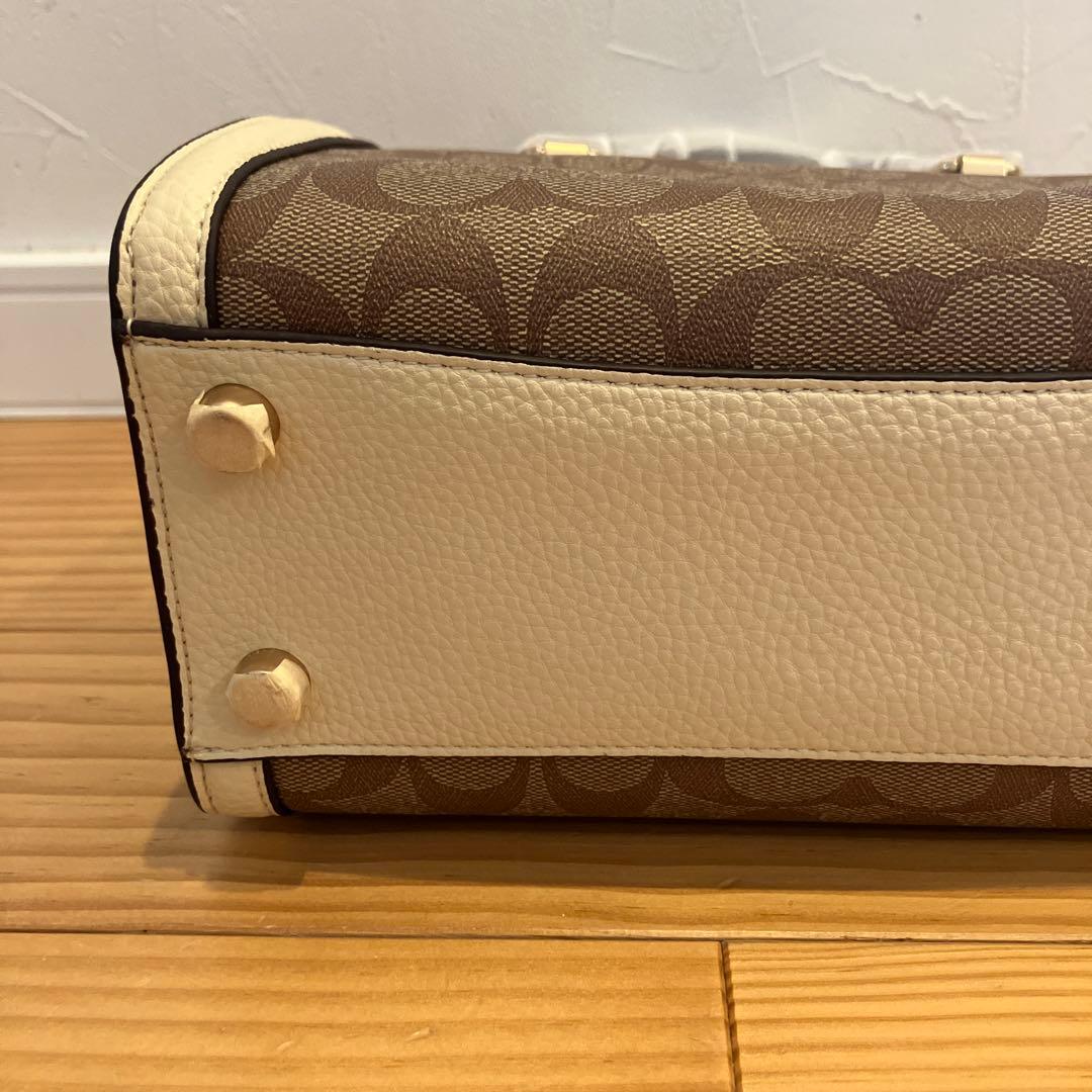 Coach ハンドバッグ ショルダーバックブラウン/アイボリー　ヘビ柄