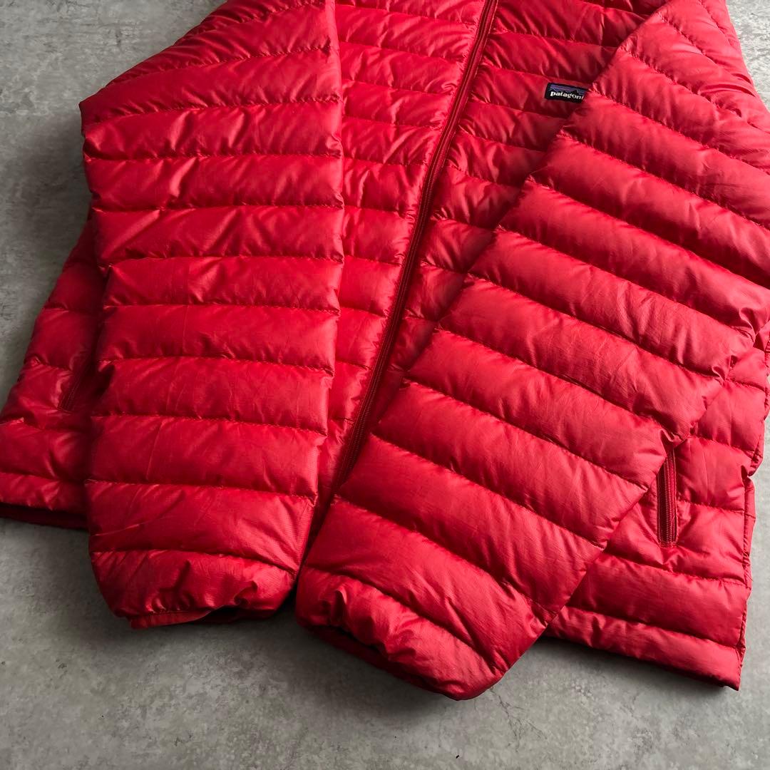 美品■patagonia パタゴニア【M】ダウンセーター ジップ フーディ 赤
