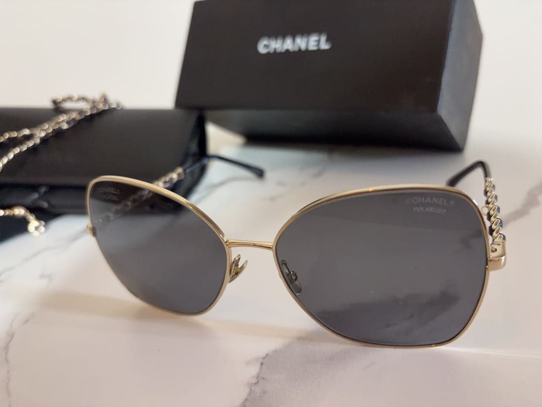 CHANEL キャットアイ サングラス