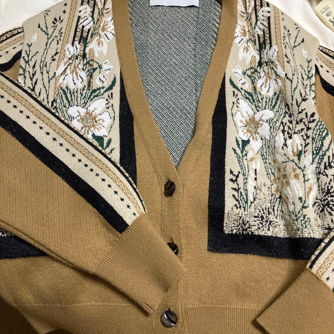 MURRAL ベージュ 長袖カーディガン　花柄