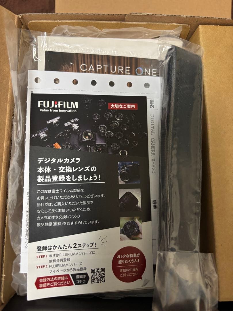 FUJIFILM X-S20 デジタルカメラ 本体　保証期間内