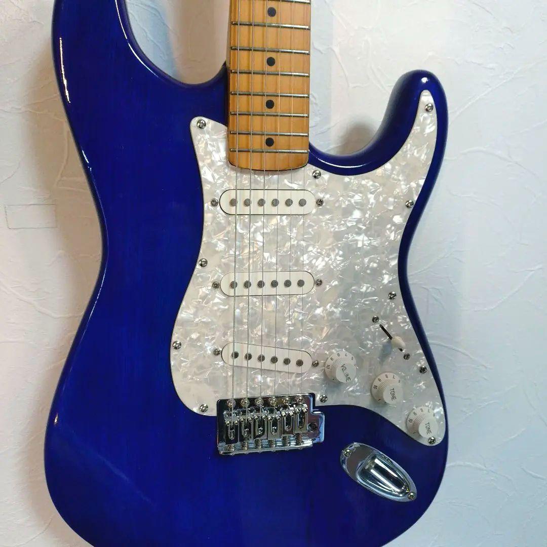 Squier　ストラトキャスター