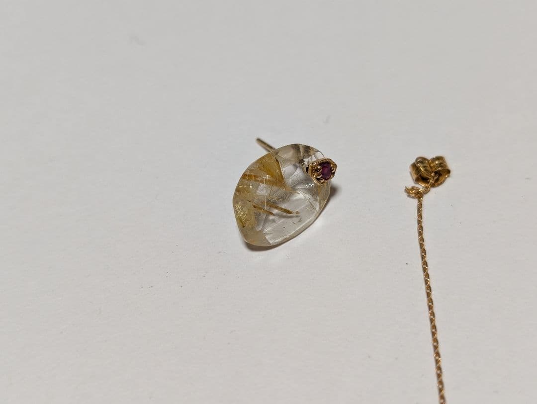 MONAKA Jewellery　モナカ　フラットピアス　ルチルクォーツ