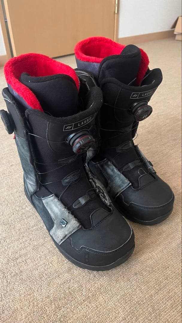 LASSO スノーボードブーツ 男性用 ブラック/レッド　デニム使用