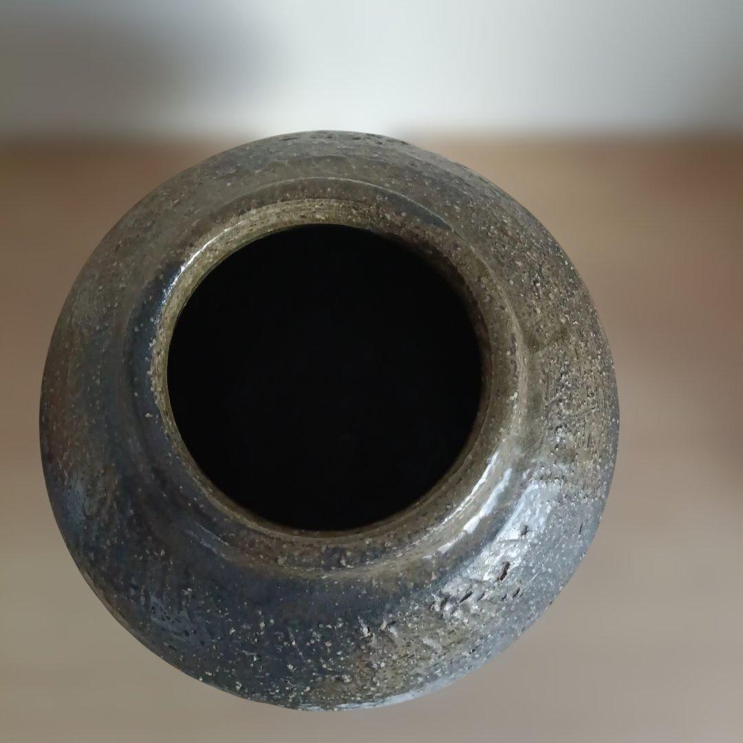 大きい壺　花瓶　焼き物　桜皮細工 の台座付き