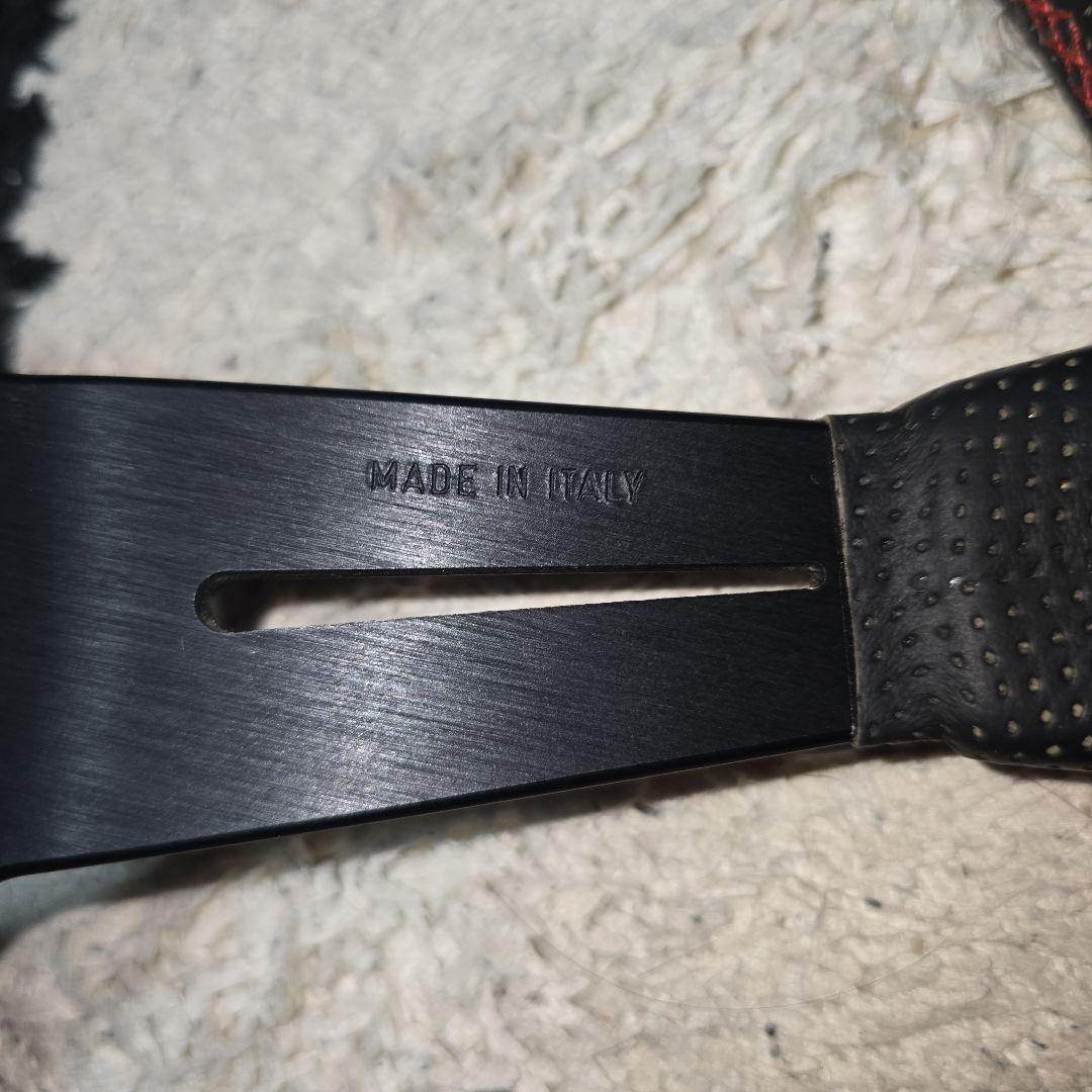 ナルディ　ステアリング　ハンドル　パンチングレザー　レットステッチ