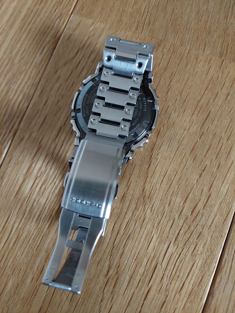 美品　G-SHOCK GMW-B5000D-1JF　フルメタル　シルバー