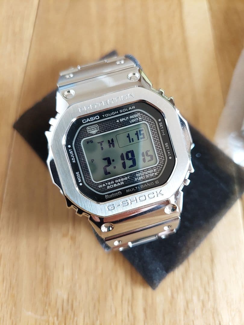 美品　G-SHOCK GMW-B5000D-1JF　フルメタル　シルバー