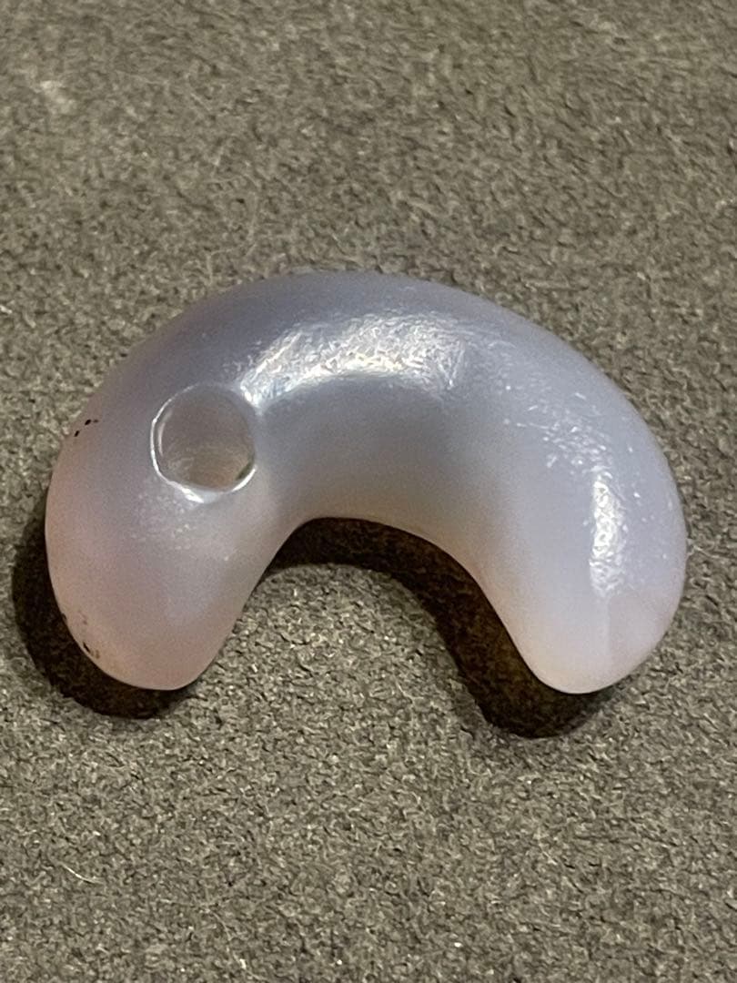 古墳時代　瑪瑙製勾玉