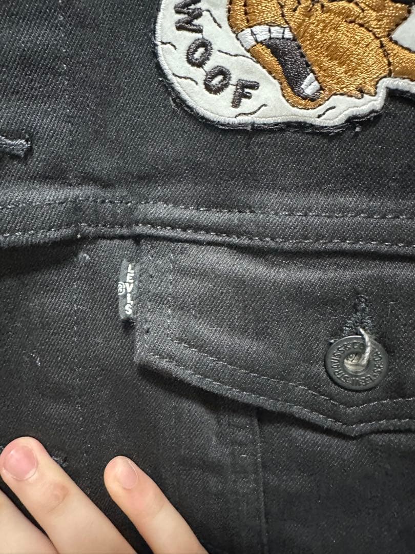 LEVI'Sメンズベスト刺繍パッチ付き