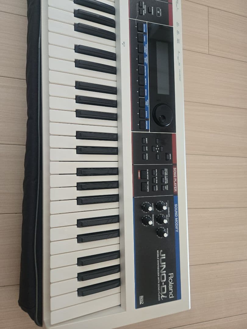 【超美品】Roland ローランド JUNO-Di キーボードホワイト