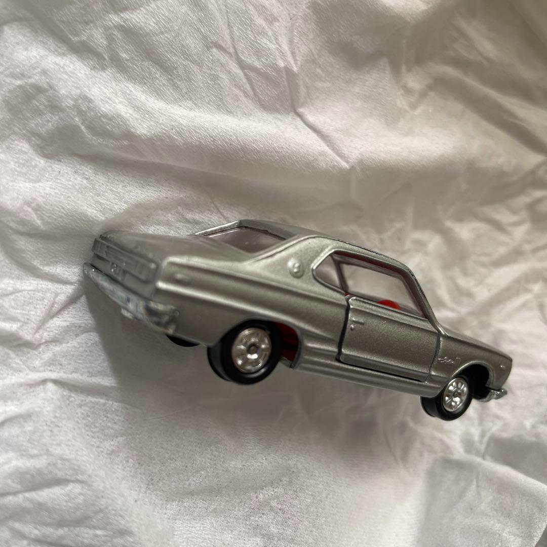 トミカ　21 ニッサン　スカイライン　2000GT 1Eホイール　新品　ミント