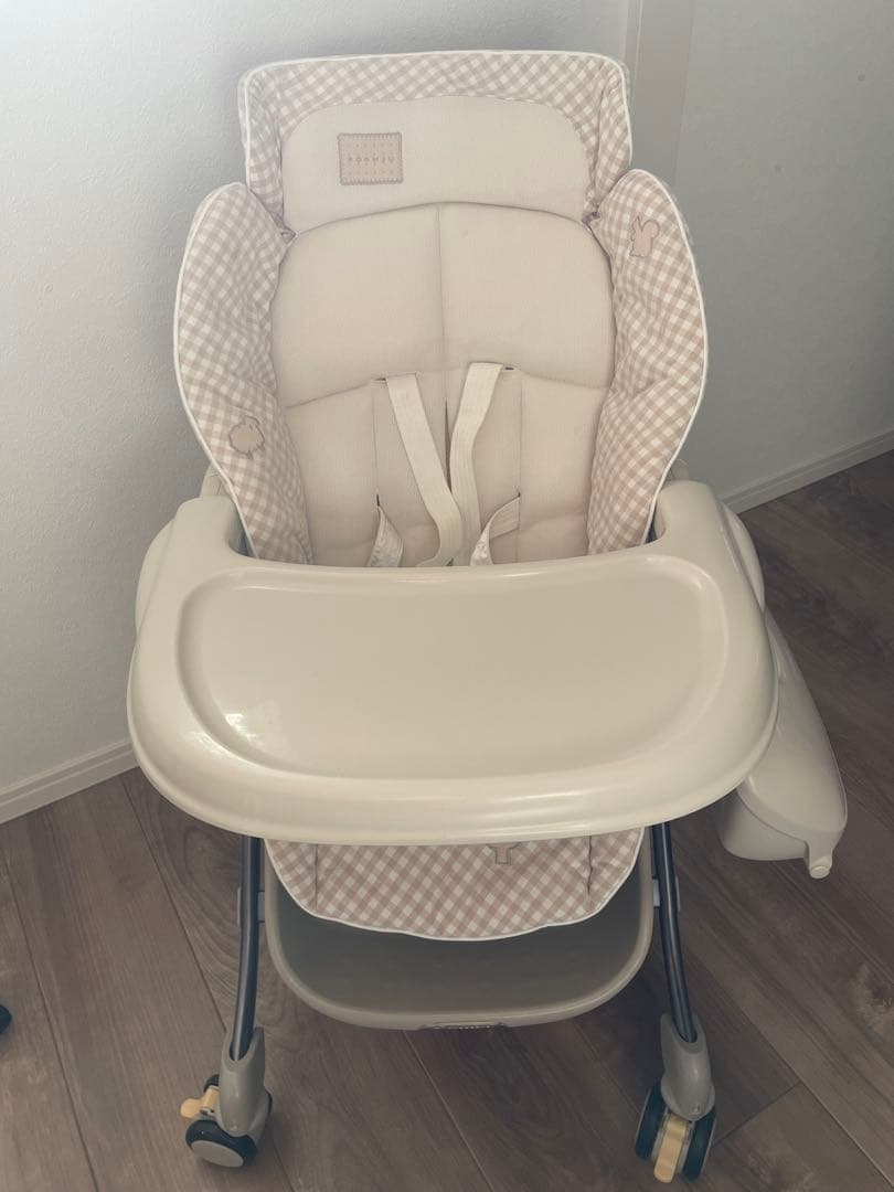 Combi ネムリラ　オートスウィング　電動　ハイローチェア