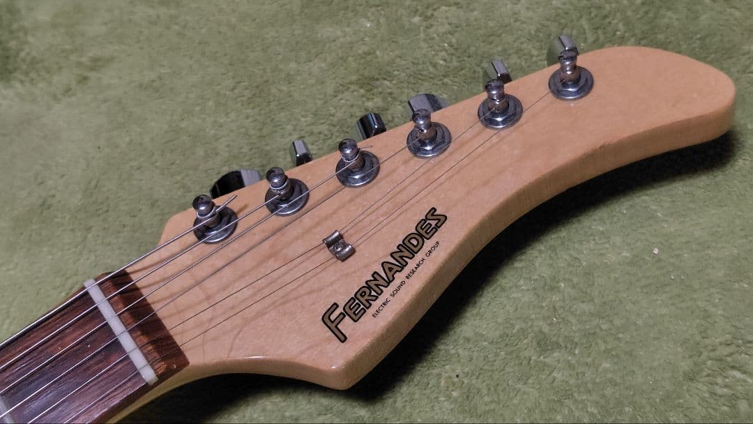 フェルナンデス　LE1-JP ストラトキャスター