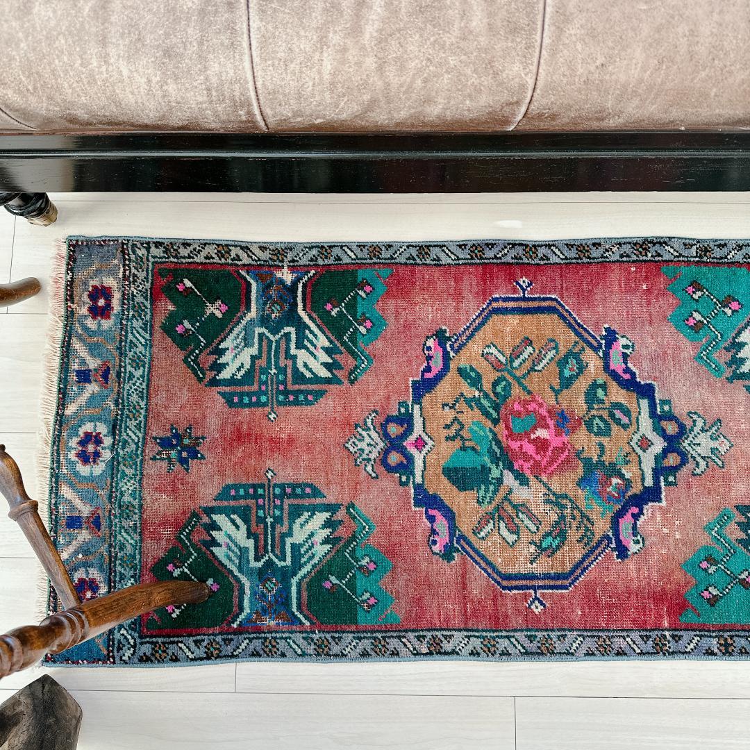 トルコ ヴィンテージラグ A72 人気柄 レア ピンク グリーン パープル