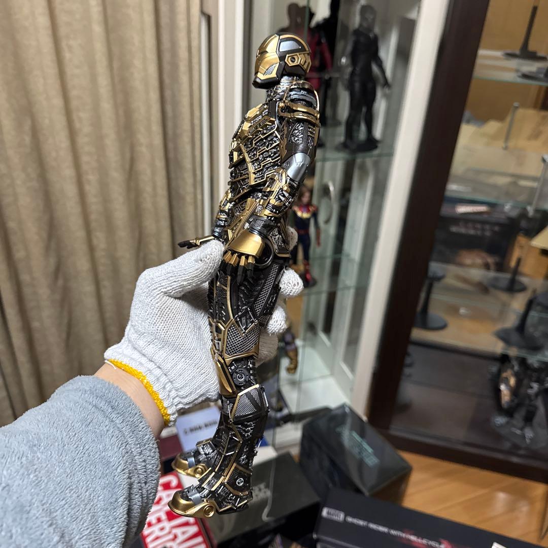 IRON MAN 3 BONES アイアンマン　ボーンズフィギュア