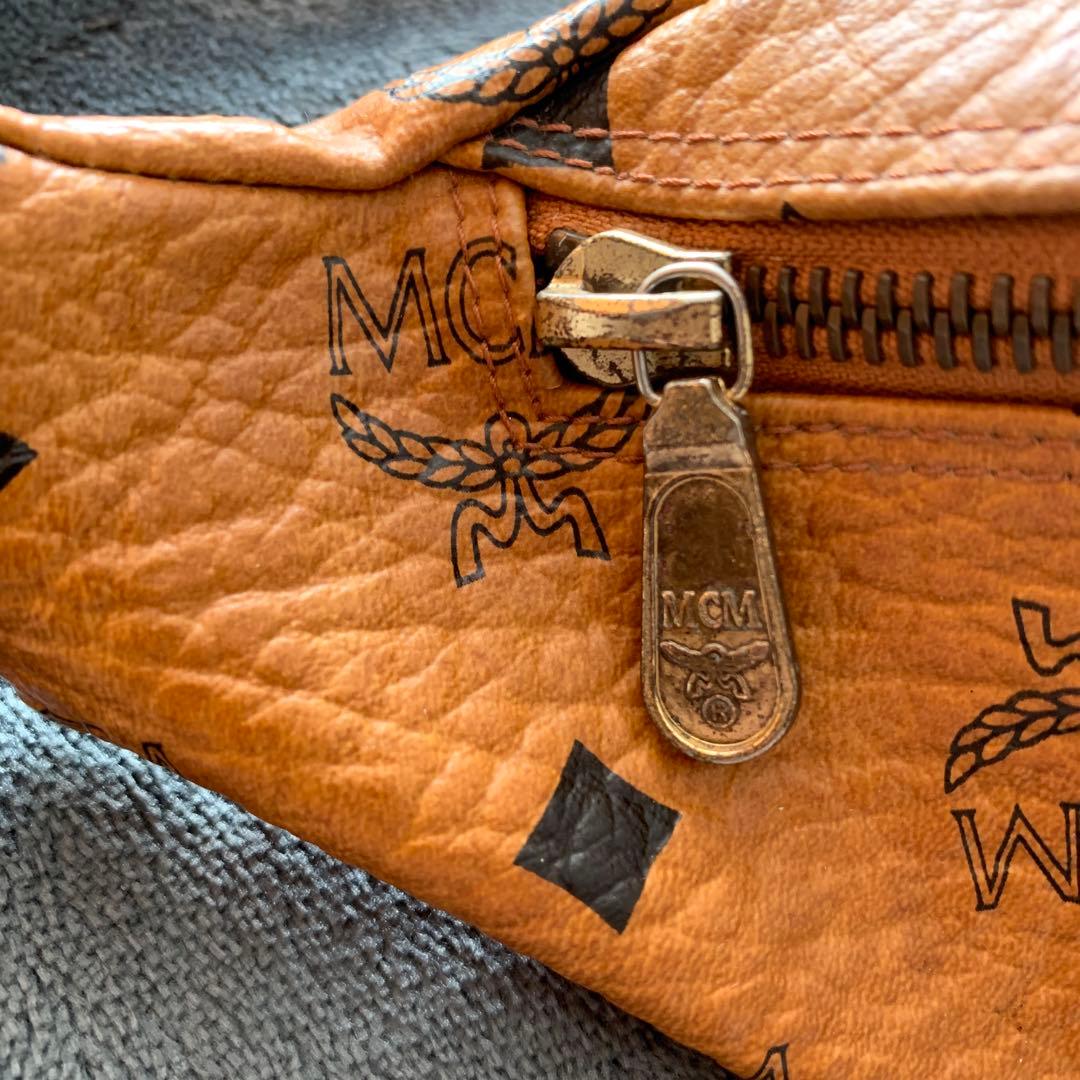 MCM ロゴプリント ボディバッグ
