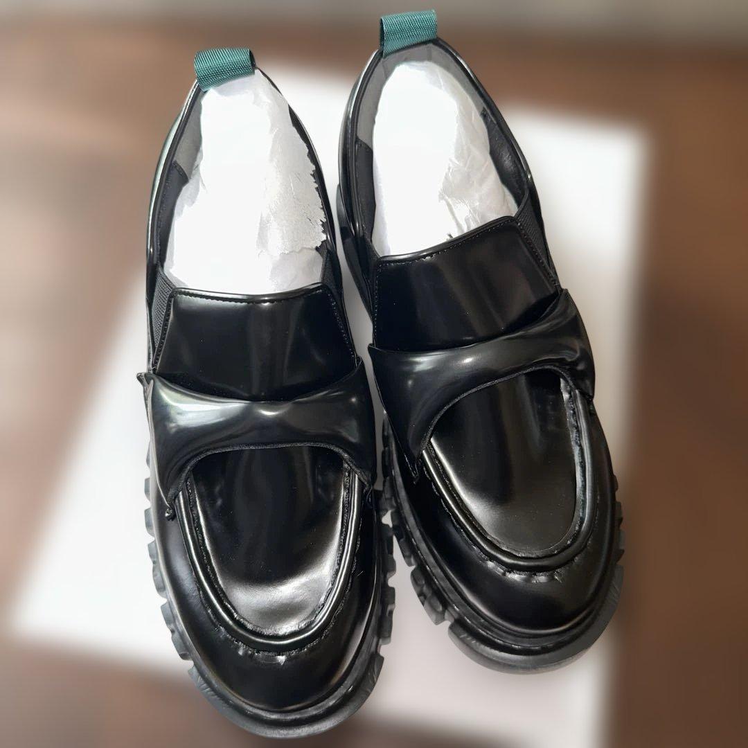 ⭐︎りん⭐︎✴︎UN3D✴︎新品・未使用品！！厚底ブラックレザー ローファー