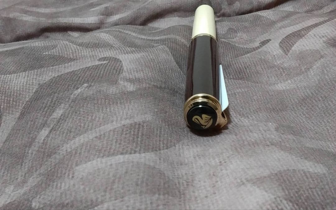 Pelikan（ペリカン）万年筆 クラシック M200 カフェクリーム F細字