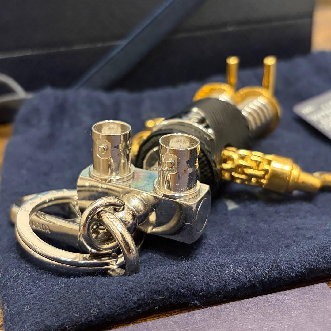 PRADA サフィアーノレザー キーチェーン チャーム ロボット