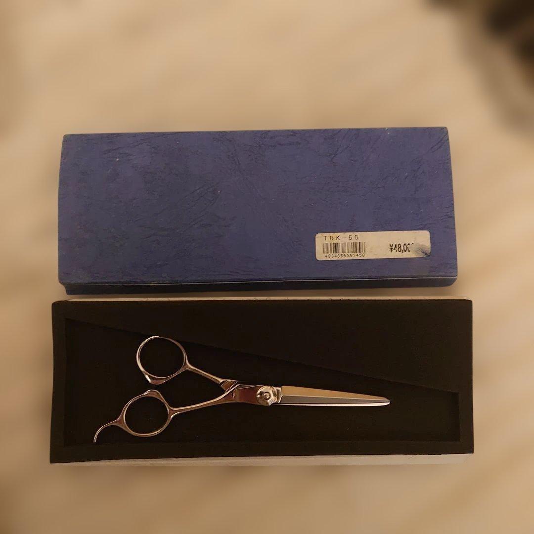 ぽ*ま様 美容師国家試験セット一式 48000円のカットハサミ、消耗品おまけ付き